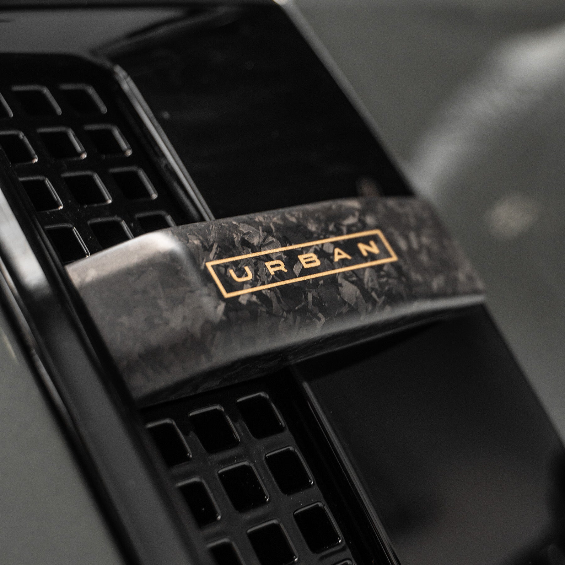 House Of Urban - Urban New Defender OCTA Chopped Carbon Fibre Side Vent Set