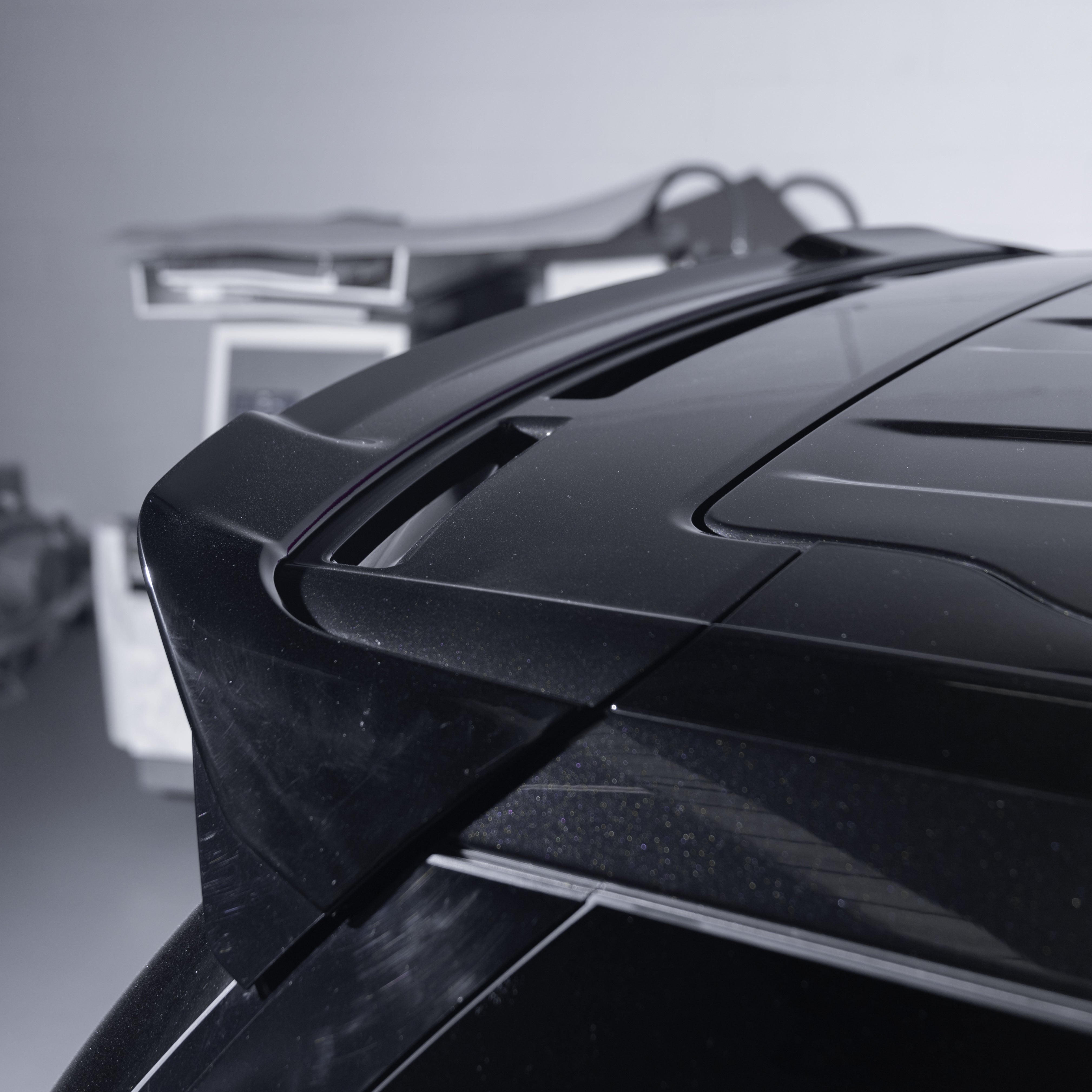 House Of Urban - Urban Rear Spoiler for Land Rover Discovery 5 & 5.5