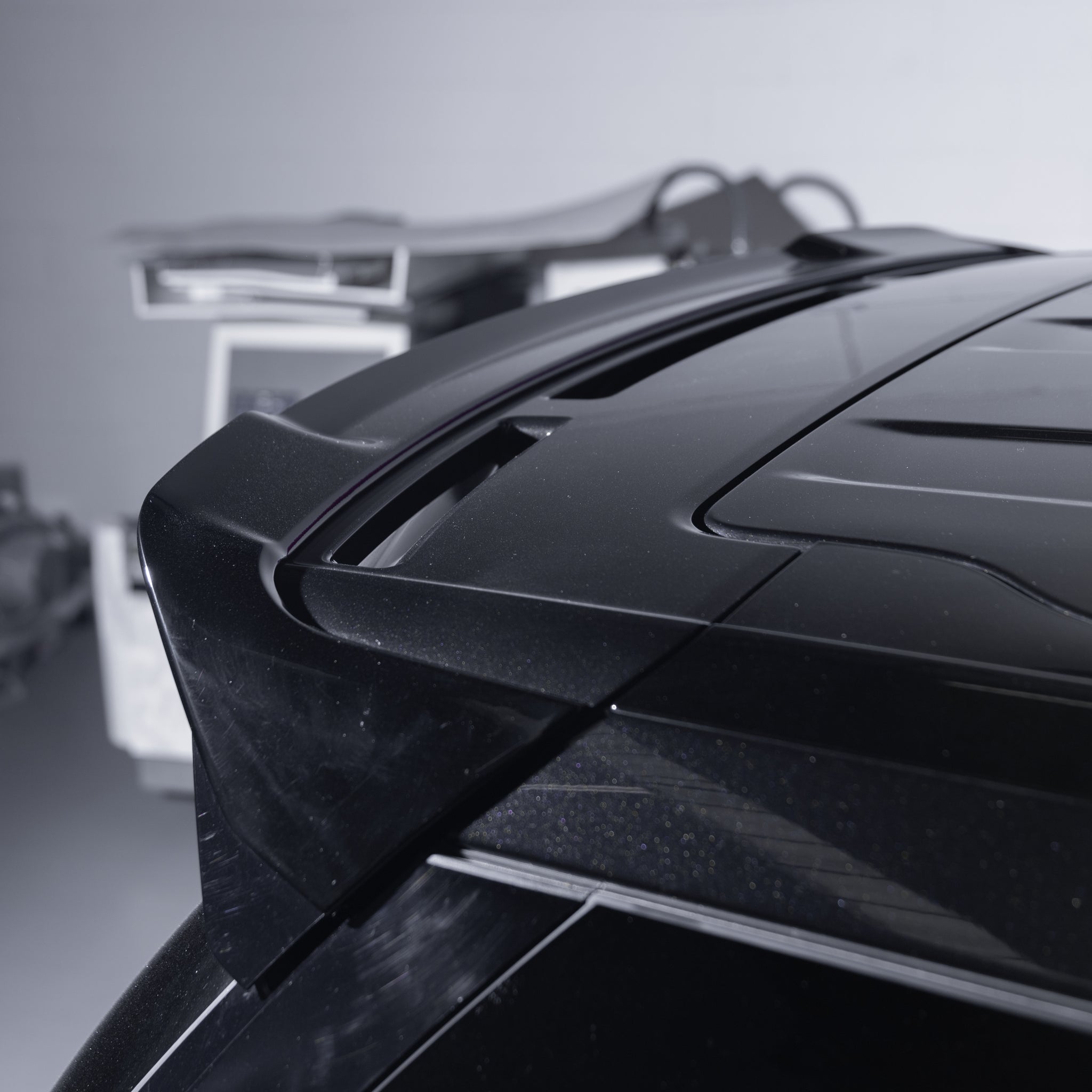 House Of Urban - Urban Rear Spoiler for Land Rover Discovery 5 & 5.5